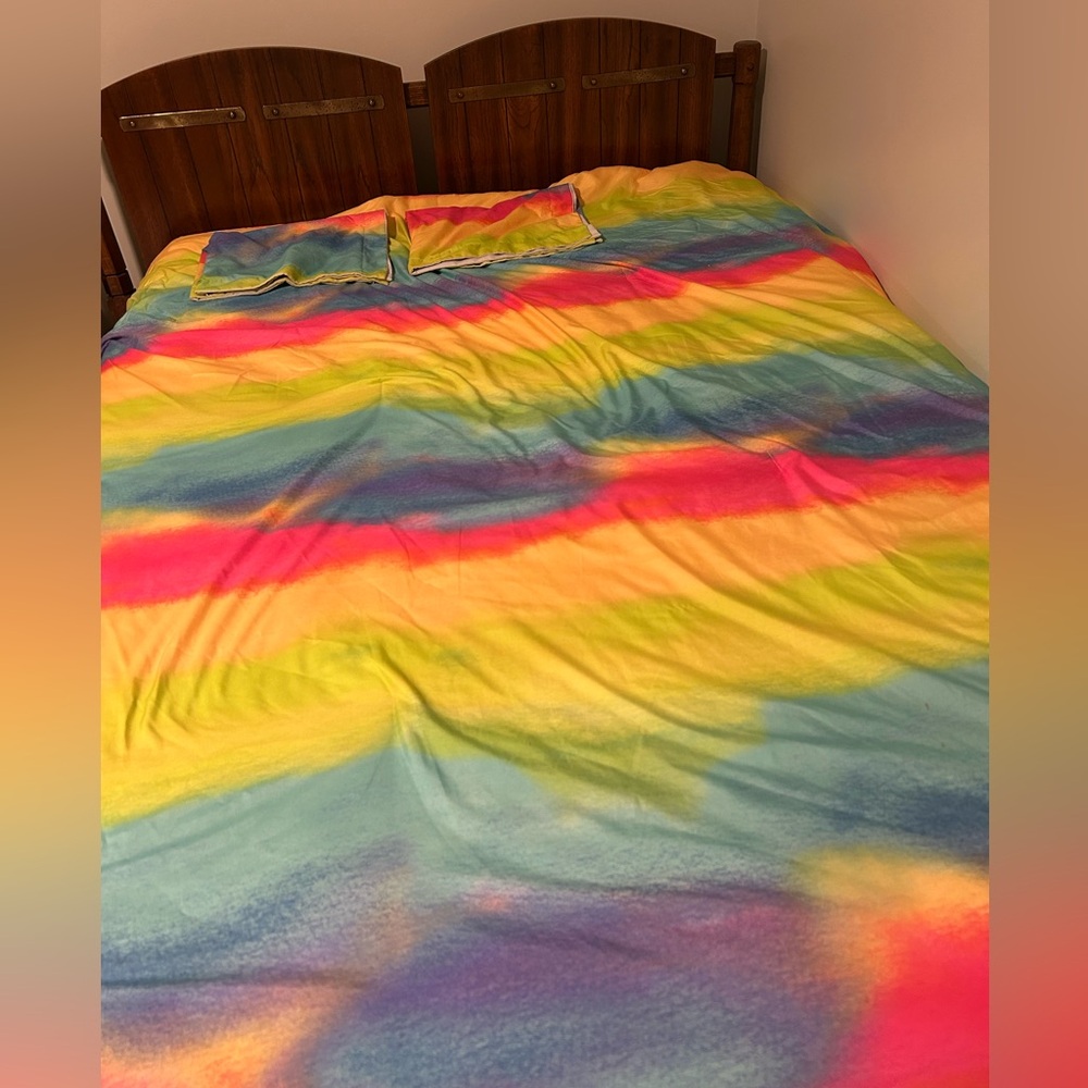 Vibrant Multicolor Bedding Set